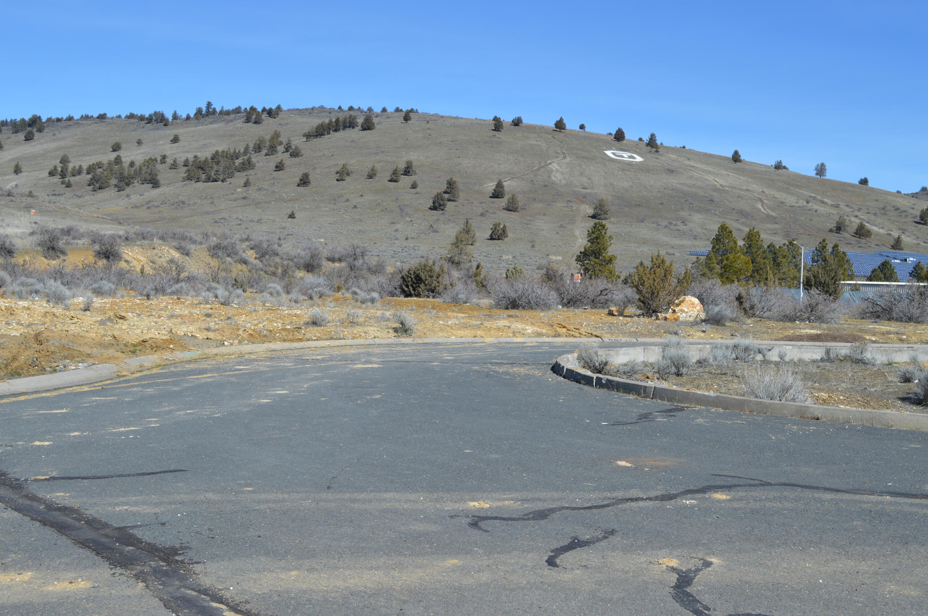 Klamath Falls -College Industrial Park - Commercial Sale