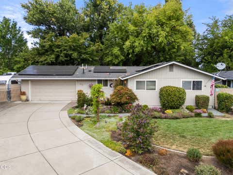 Tiny photo for 95 Donna Way, Central Point, OR 97502 (MLS # 220227293)