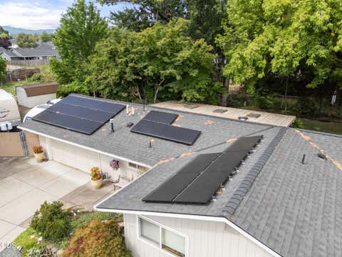 Tiny photo for 95 Donna Way, Central Point, OR 97502 (MLS # 220227293)