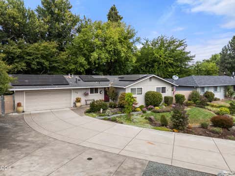 Tiny photo for 95 Donna Way, Central Point, OR 97502 (MLS # 220227293)