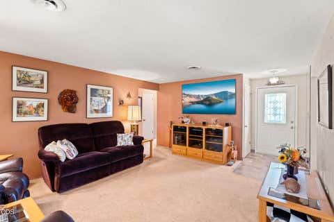 Tiny photo for 95 Donna Way, Central Point, OR 97502 (MLS # 220227293)