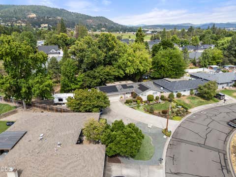 Tiny photo for 95 Donna Way, Central Point, OR 97502 (MLS # 220227293)
