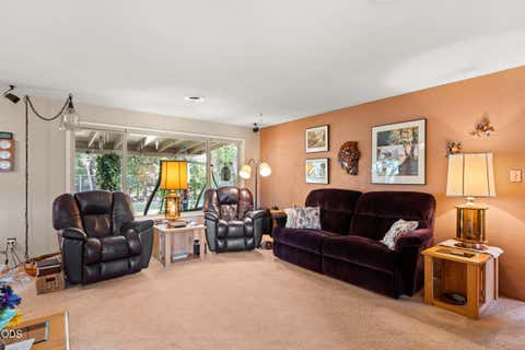 Tiny photo for 95 Donna Way, Central Point, OR 97502 (MLS # 220227293)
