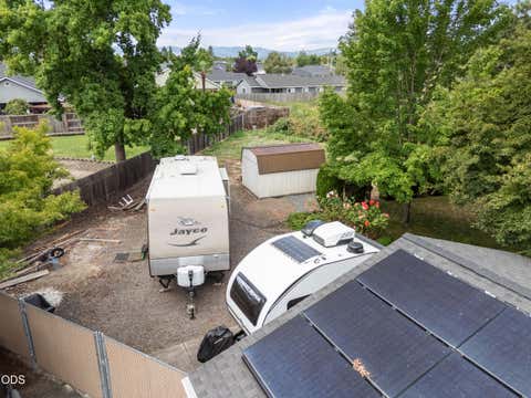 Tiny photo for 95 Donna Way, Central Point, OR 97502 (MLS # 220227293)
