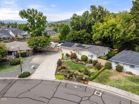 Tiny photo for 95 Donna Way, Central Point, OR 97502 (MLS # 220227293)