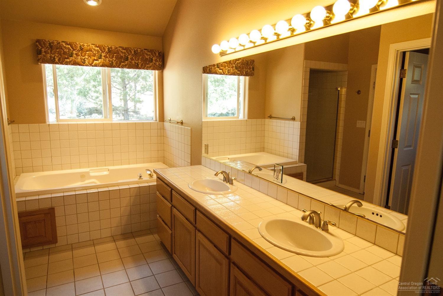 Awbrey Butte - Residential