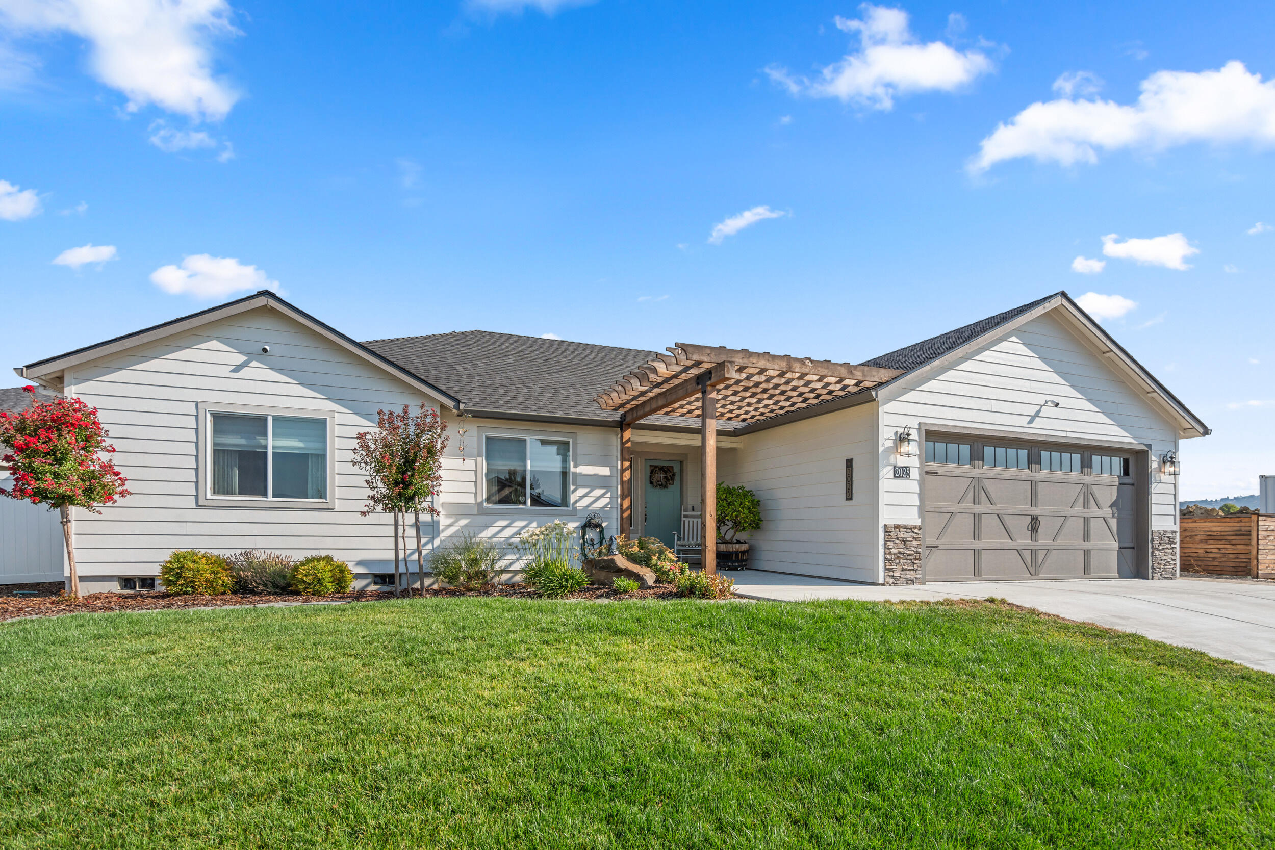 Heights At Hondeleau - Residential