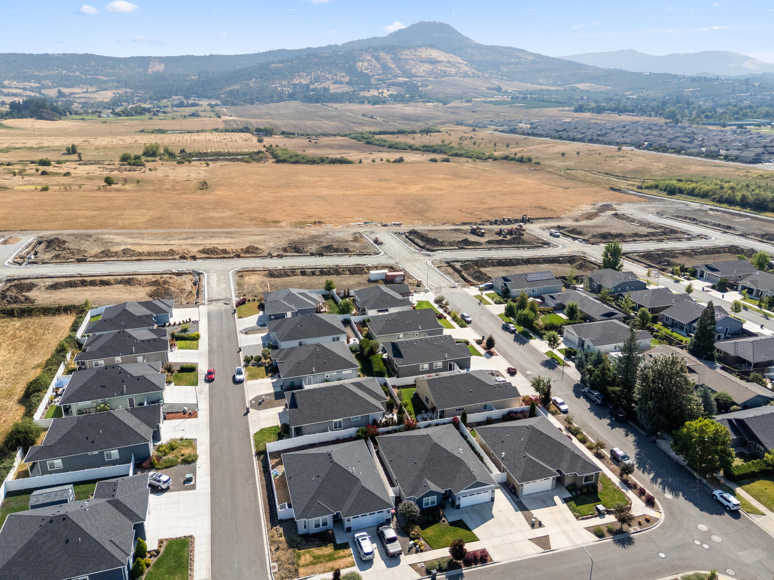 Heights At Hondeleau - Residential