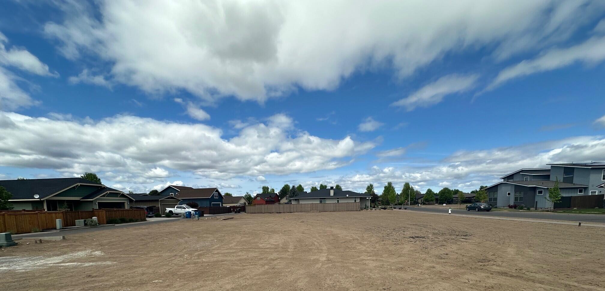 1480 NE Perspective Drive