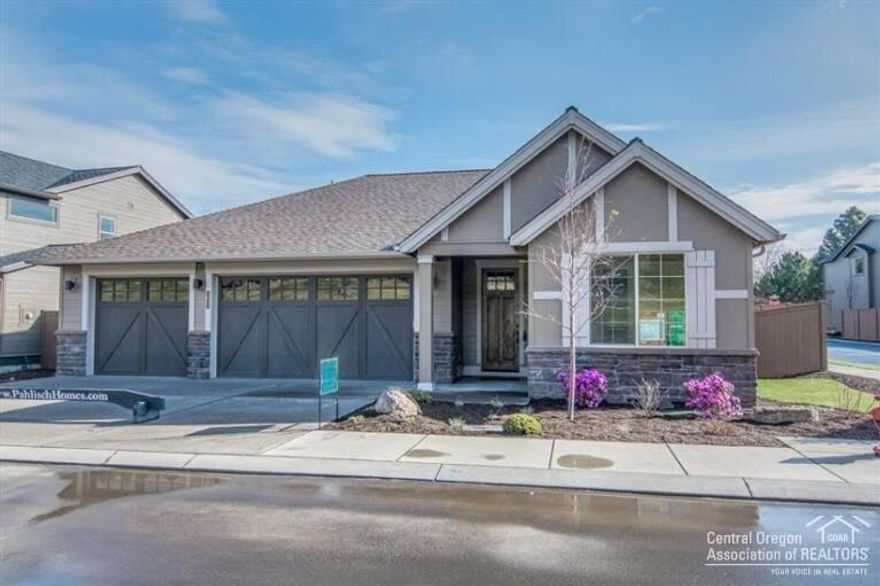 Spacious 3bd 2b,single level built by Pahlisch Homes in Ochoco Pointe. Master,guest,den & op lvg sp. Carpet,wood laminate,&vinyl,quartz slab countertops-baths & kitchen,natural gas furnace,water heater, range&frpl.Shaker style knotty alder cabs, SS appliances. 3car garage & cvrd patio on large parameter lot. Front is landscaped,undrg sprinklers,& maintained by HOA. Neighborhood amenities are pool, kiddie park, open green spaces, walking trails & covered area with picnic tables.Chase 3-C2092-1
