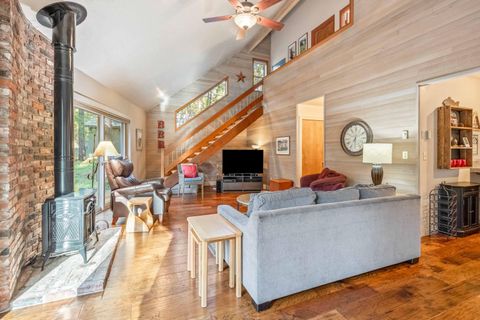 Tiny photo for 13641 Shad Bush #RR37, Black Butte Ranch, OR 97759 (MLS # 220221076)