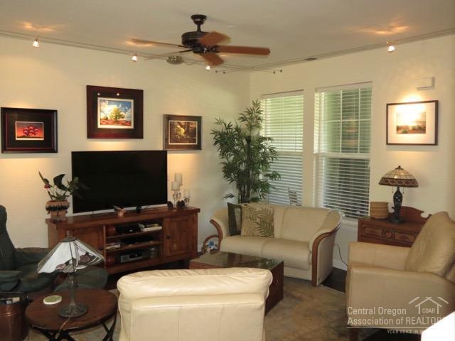 The Bluffs River Ben - Residential