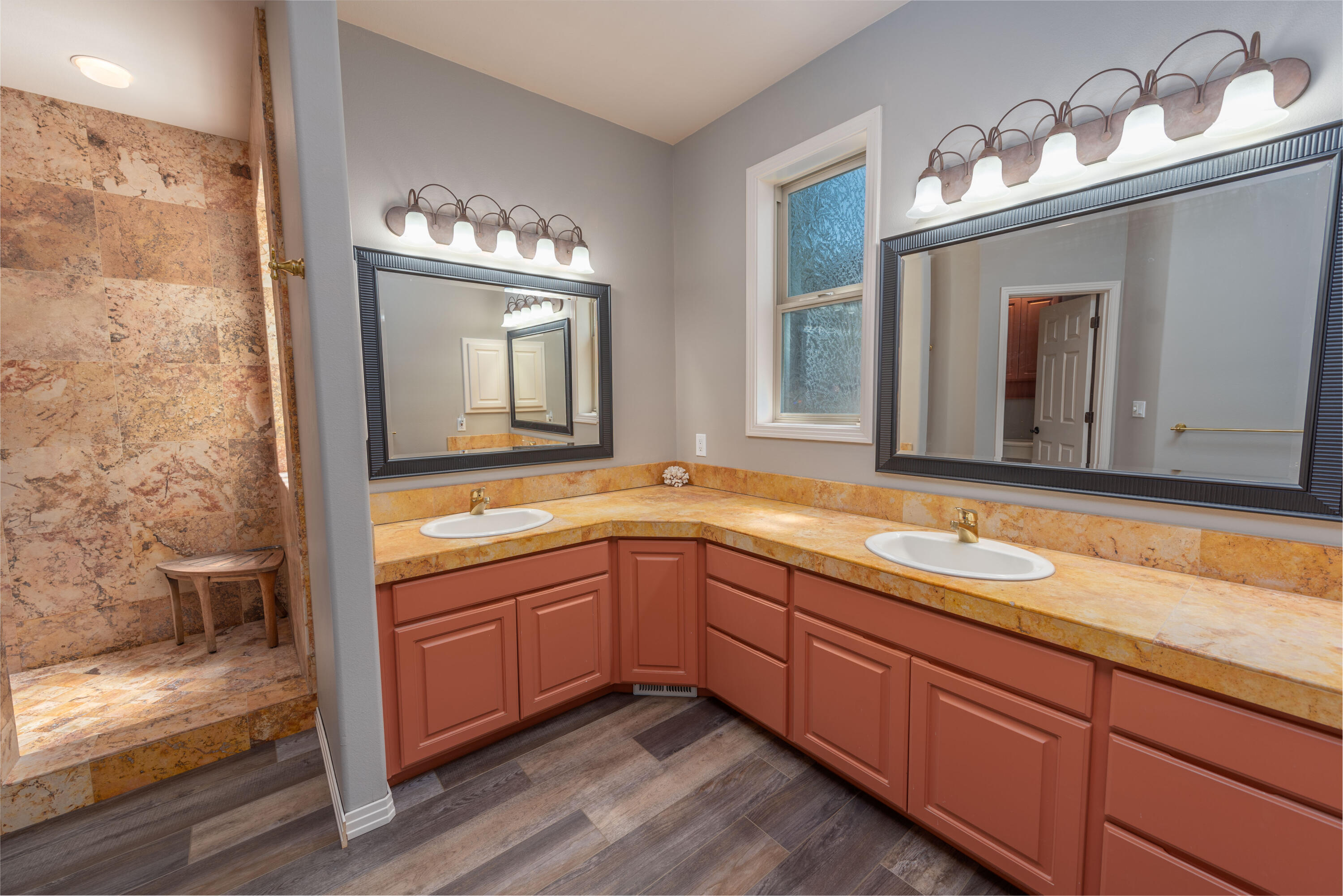 Mtn Gate - Residential