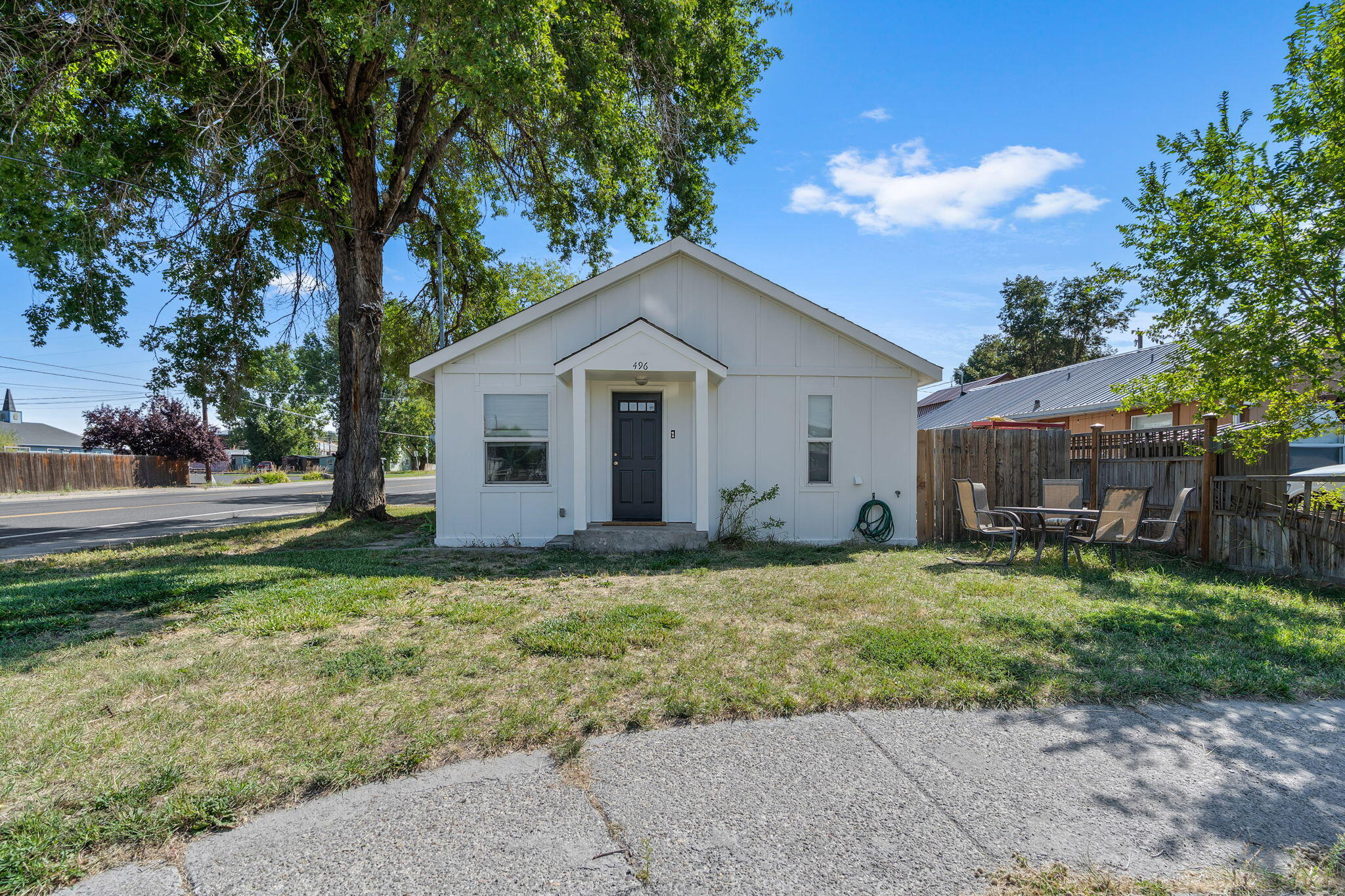 496 NW 9th Street