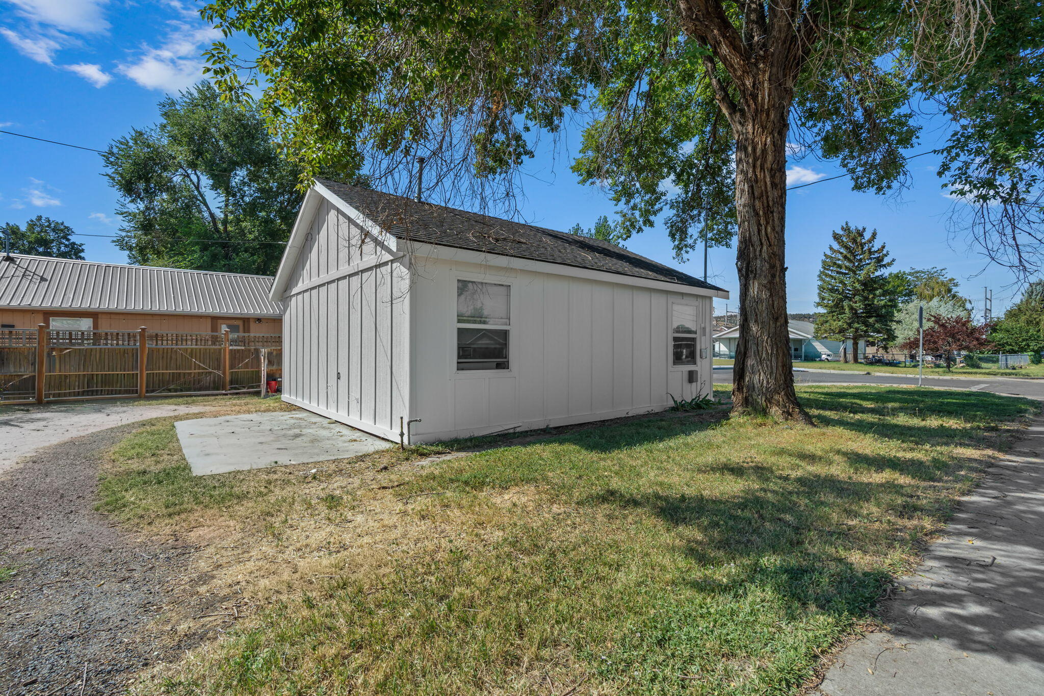 496 NW 9th Street