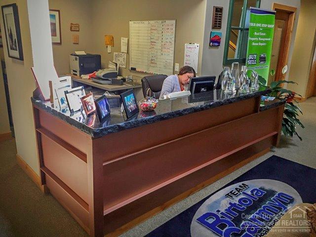 Center - Commercial Sale