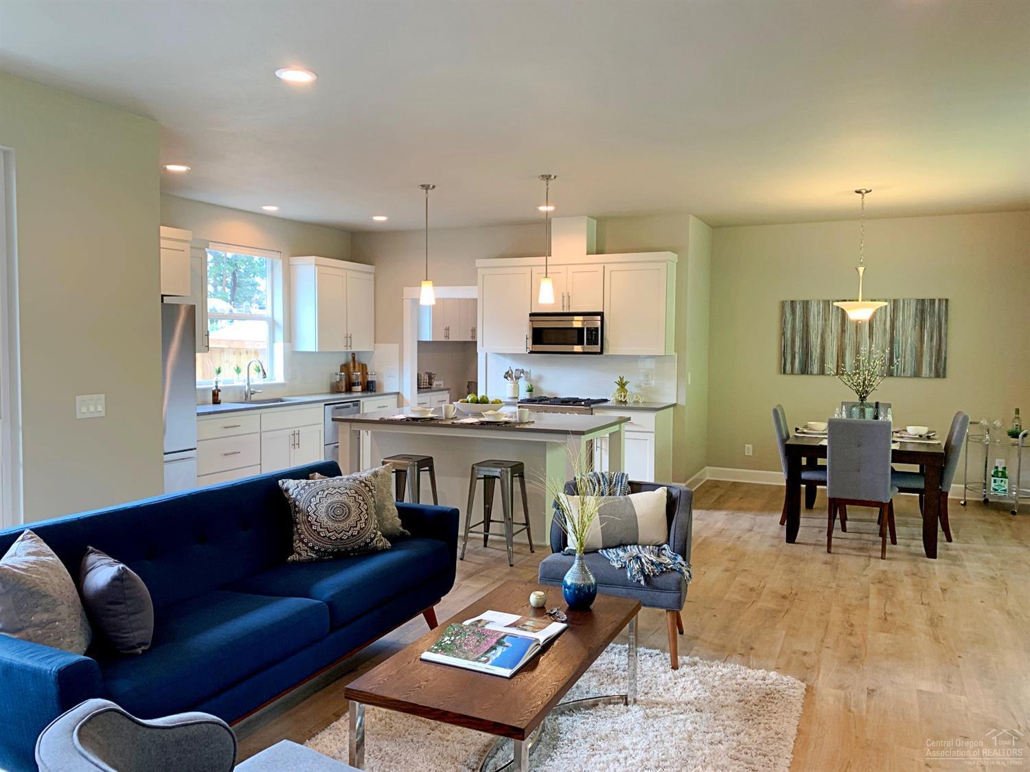 SaddleStone - Residential