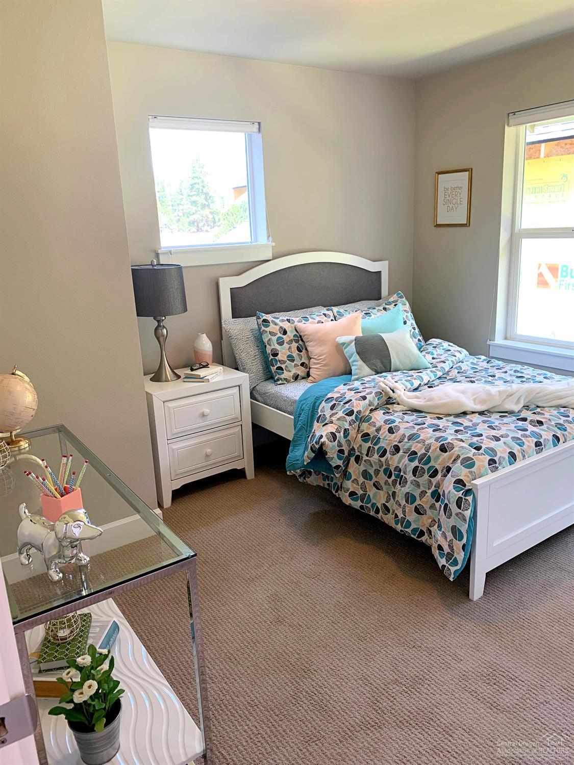 SaddleStone - Residential