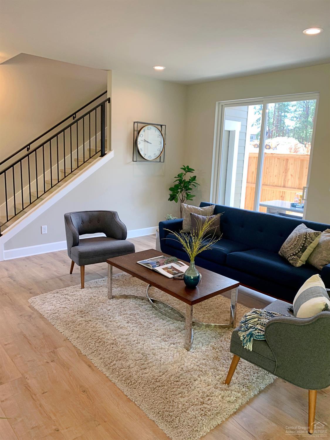 SaddleStone - Residential