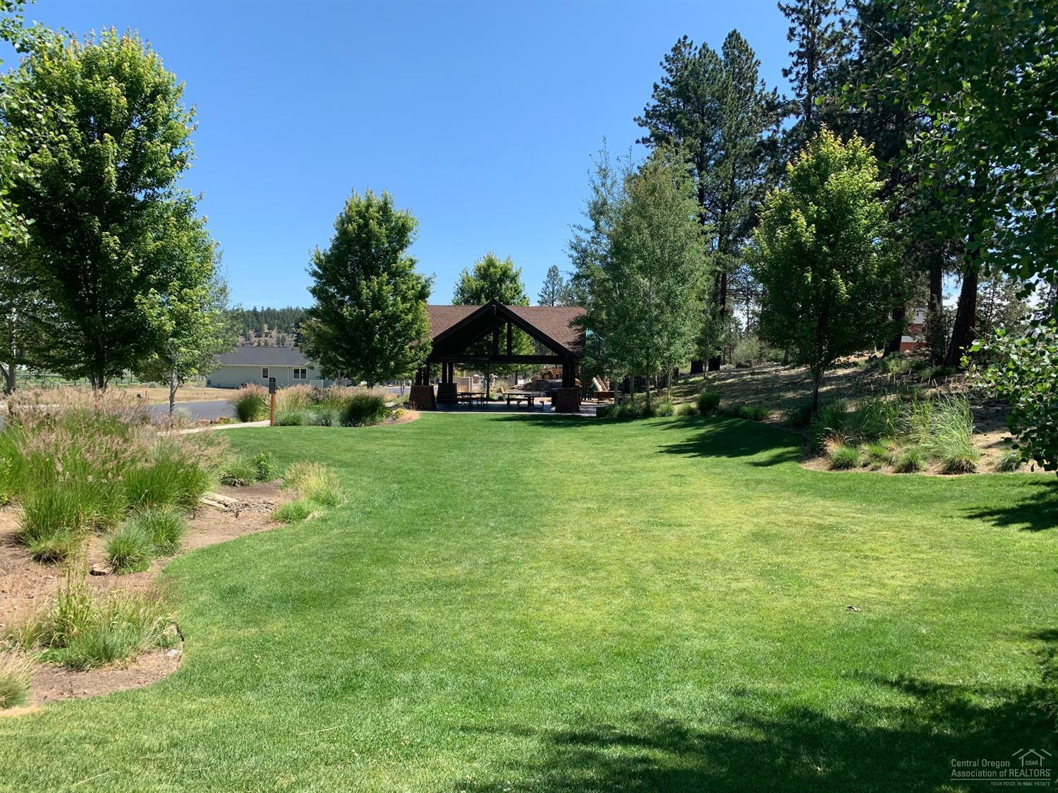 SaddleStone - Residential