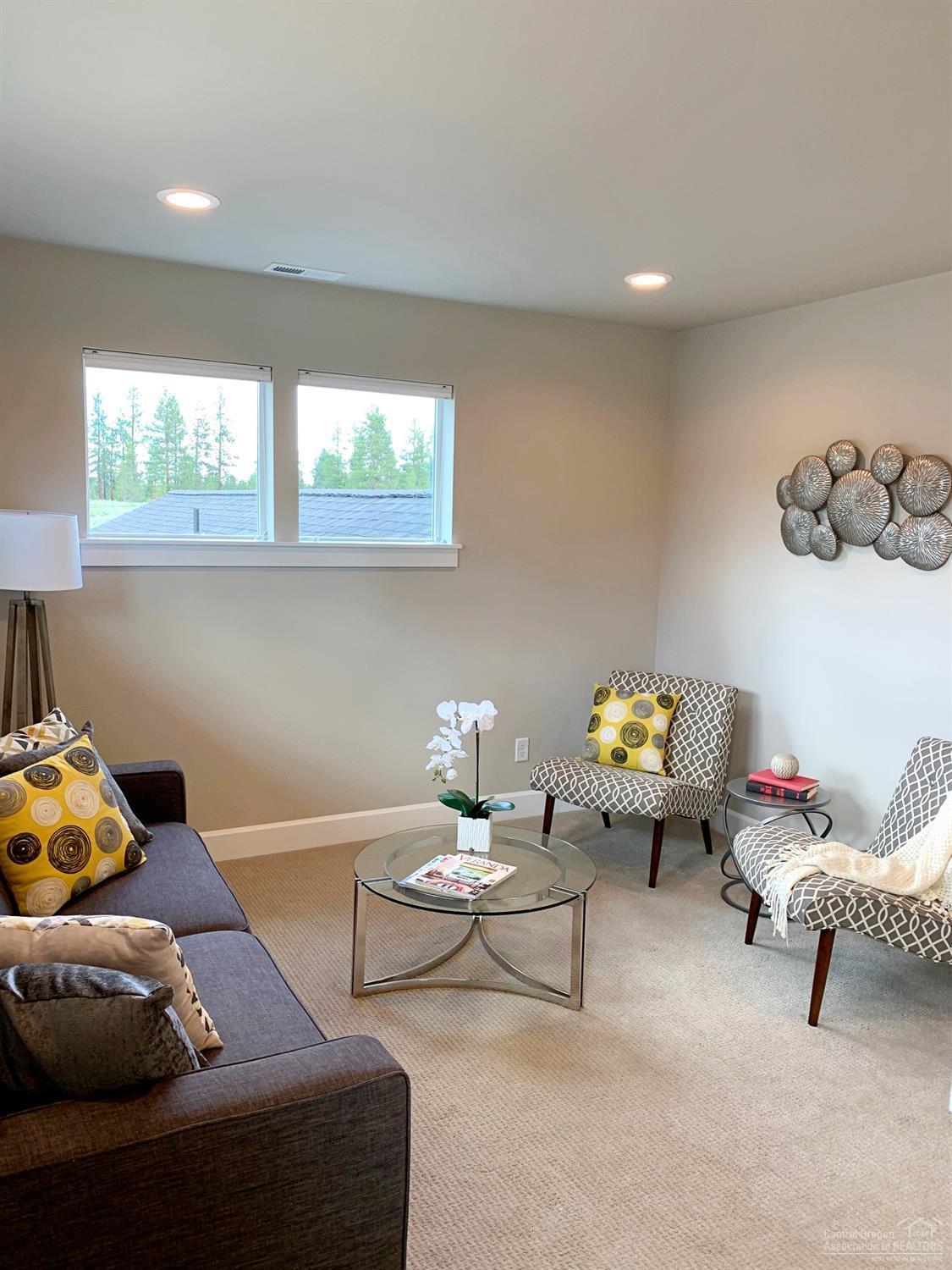 SaddleStone - Residential