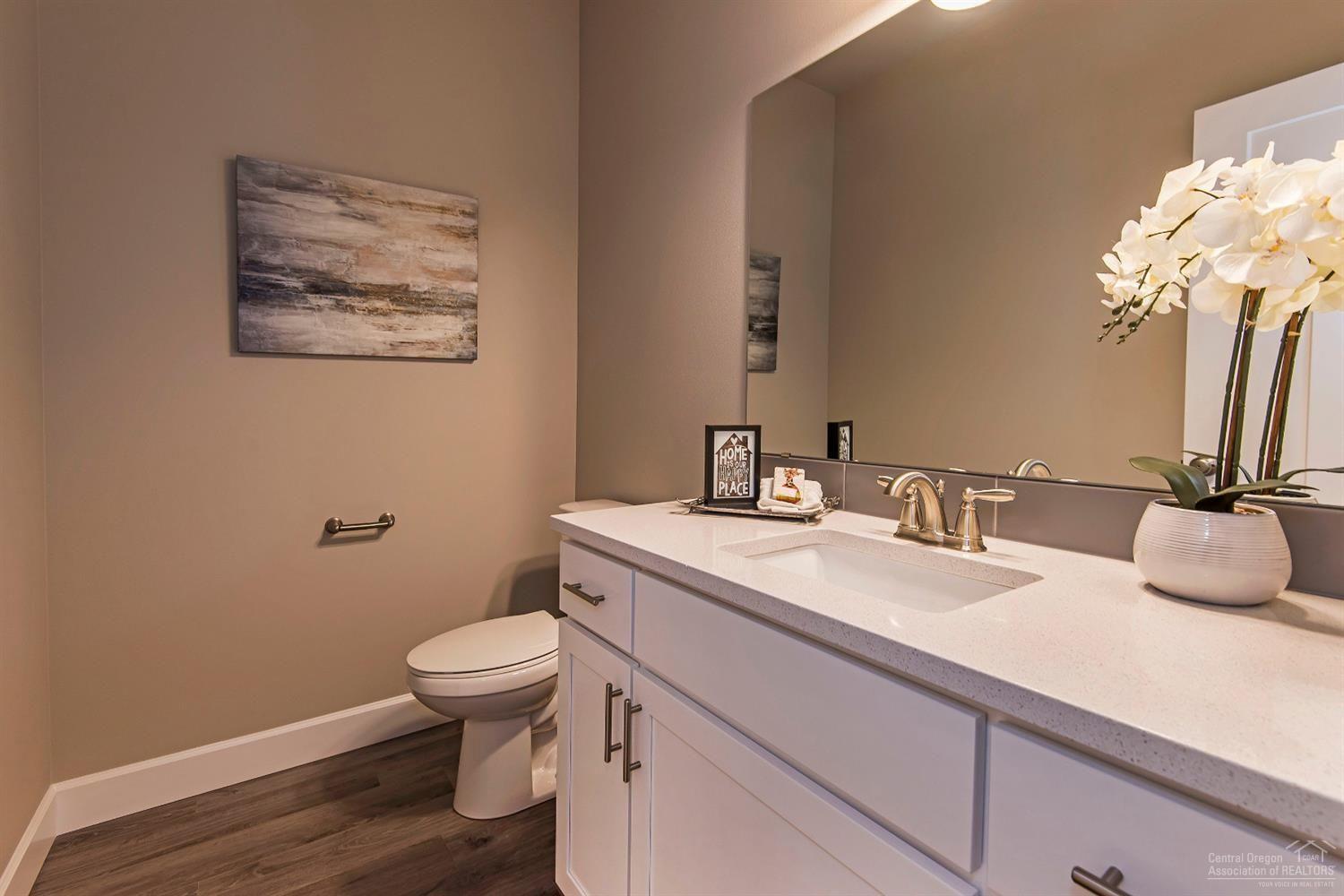 SaddleStone - Residential