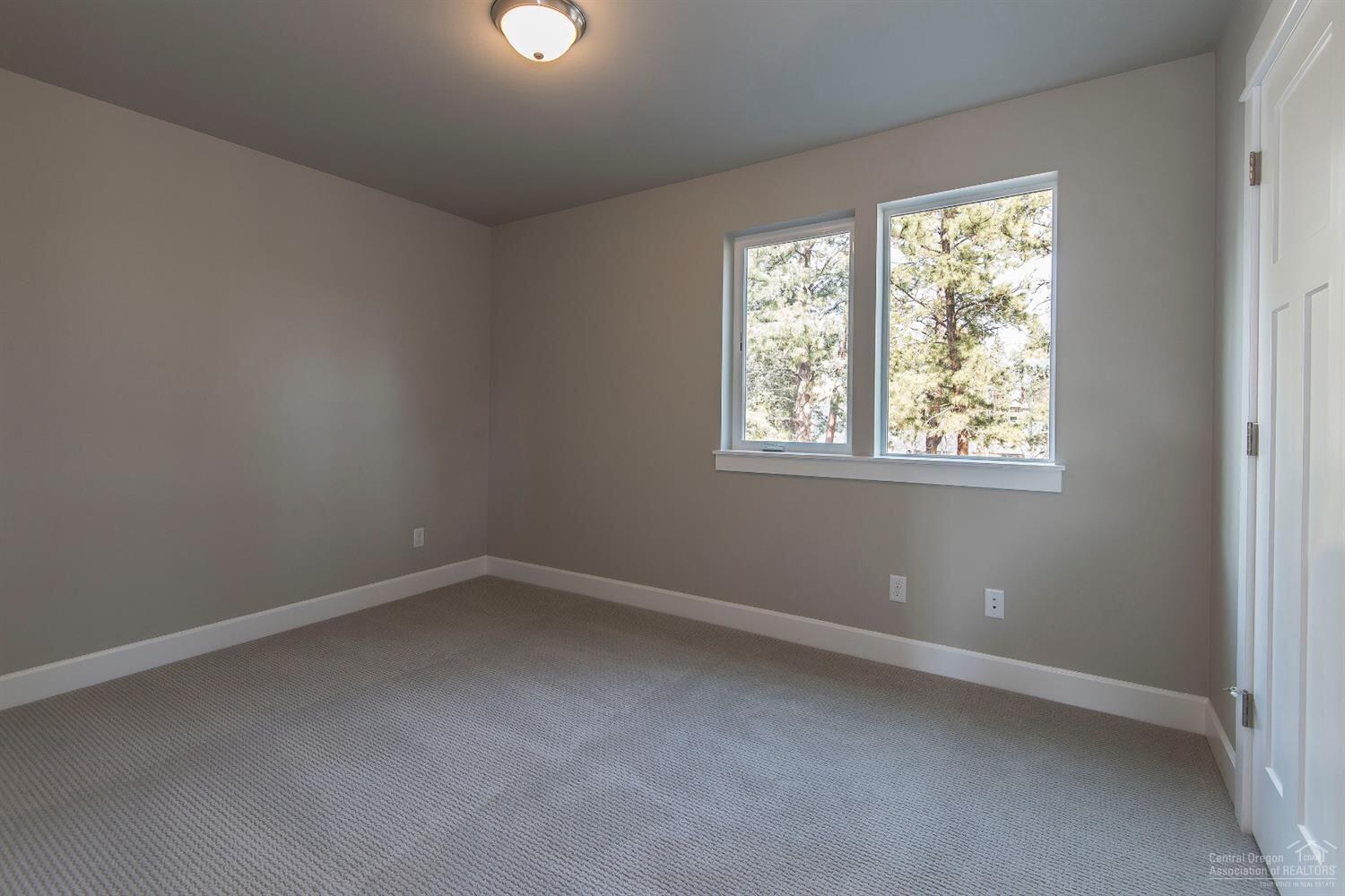 SaddleStone - Residential