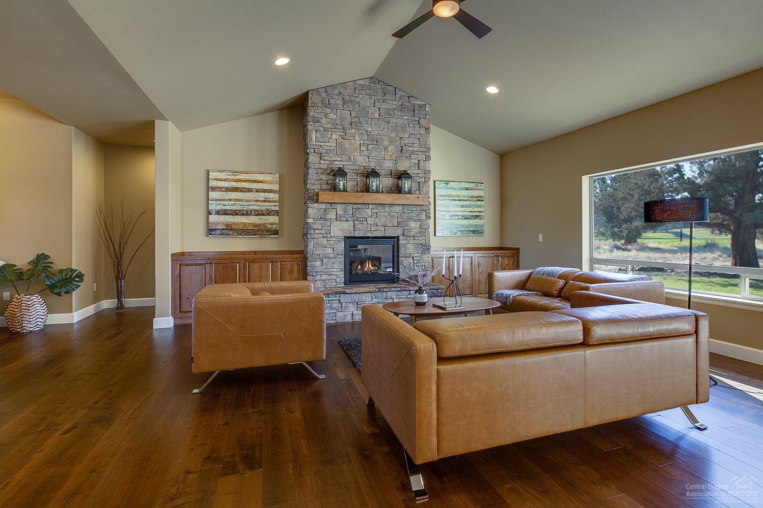 Eagle Crest - Residential