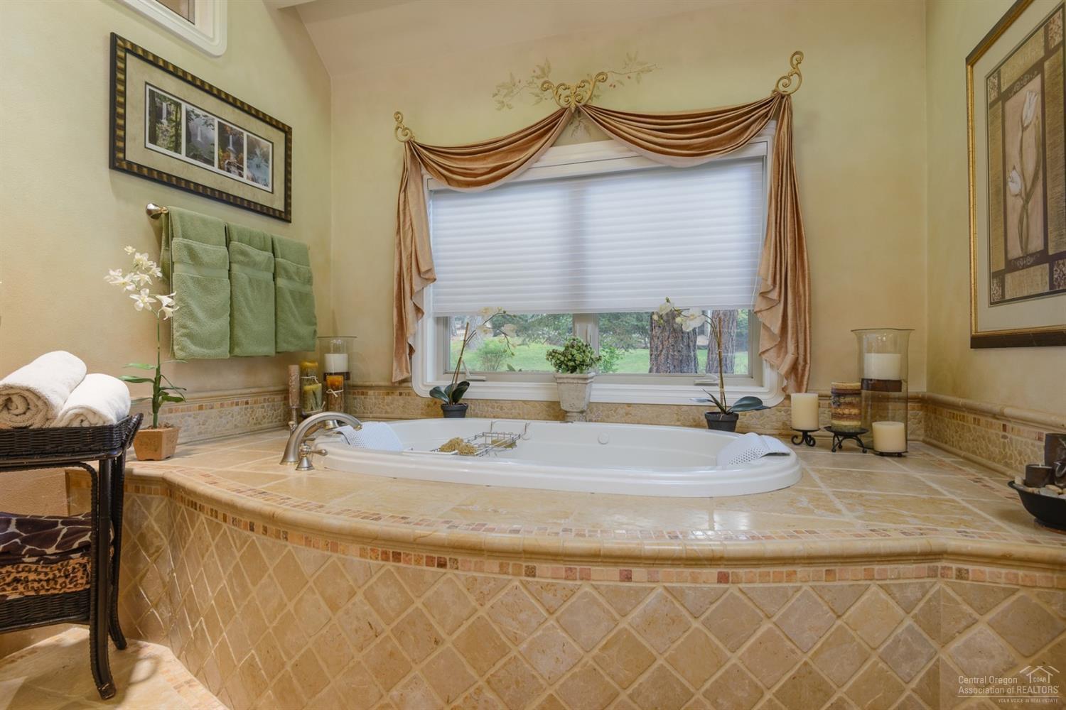 Awbrey Glen - Residential