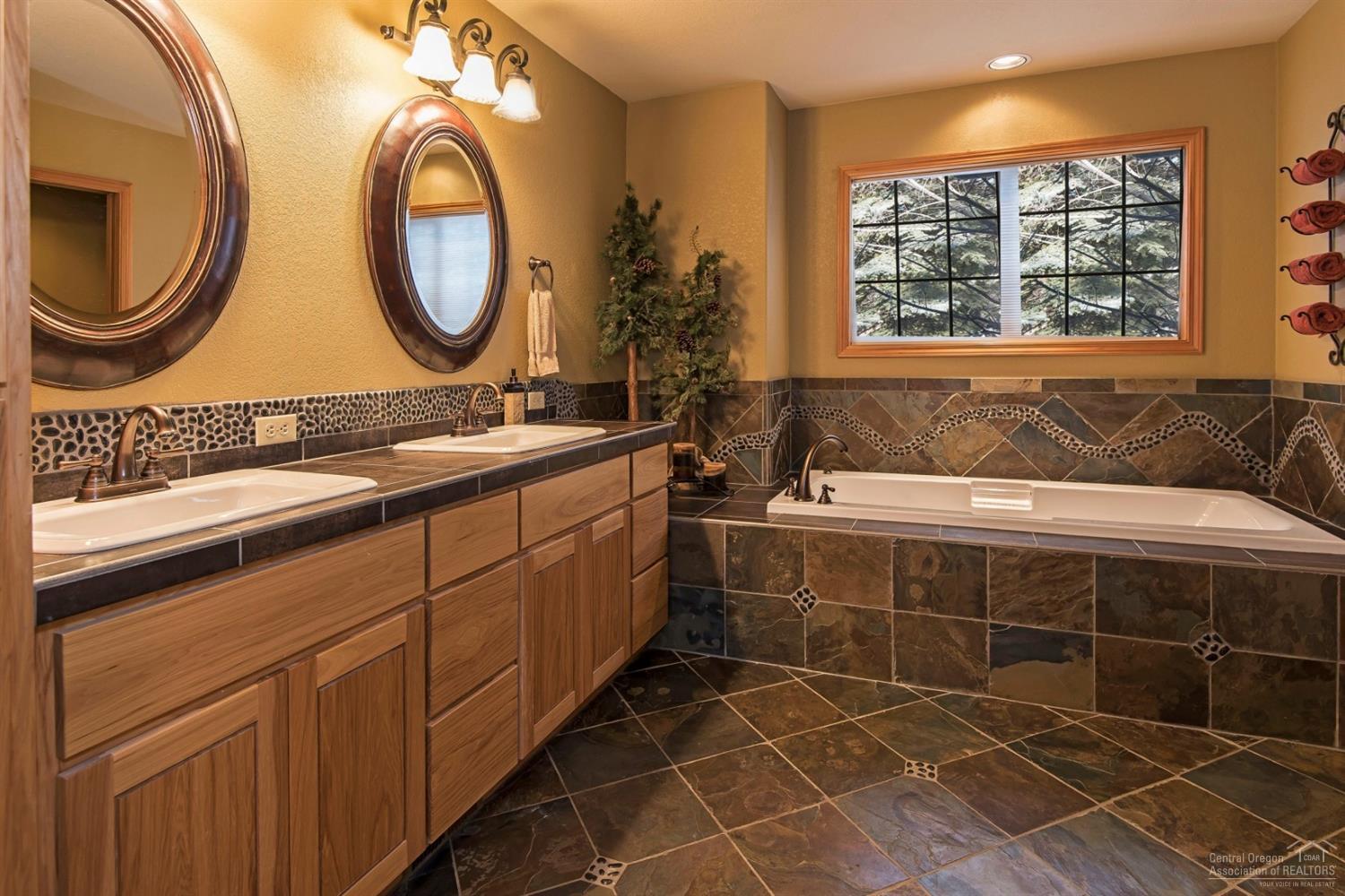 Fairway Point Villag - Residential