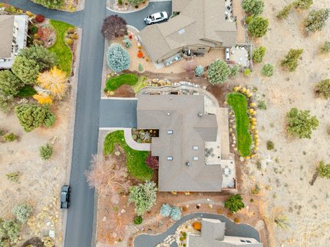 Tiny photo for 179 Highland Meadow Loop, Redmond, OR 97756 (MLS # 220211845)