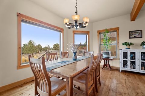 Tiny photo for 179 Highland Meadow Loop, Redmond, OR 97756 (MLS # 220211845)