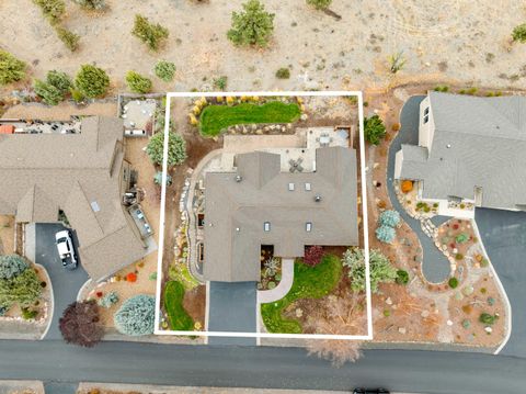 Tiny photo for 179 Highland Meadow Loop, Redmond, OR 97756 (MLS # 220211845)