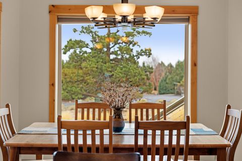 Tiny photo for 179 Highland Meadow Loop, Redmond, OR 97756 (MLS # 220211845)