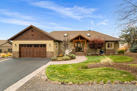 Photo of 179 Highland Meadow Loop, Redmond, OR 97756 (MLS # 220211845)