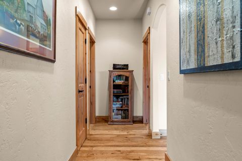 Tiny photo for 179 Highland Meadow Loop, Redmond, OR 97756 (MLS # 220211845)