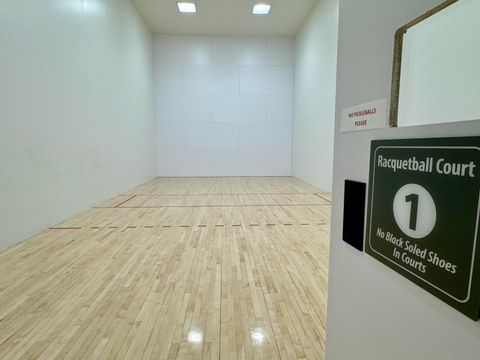 Tiny photo for 179 Highland Meadow Loop, Redmond, OR 97756 (MLS # 220211845)