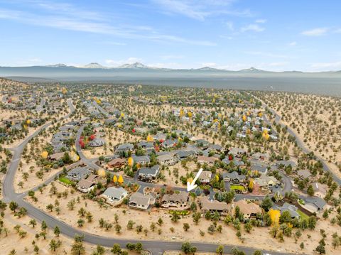 Tiny photo for 179 Highland Meadow Loop, Redmond, OR 97756 (MLS # 220211845)