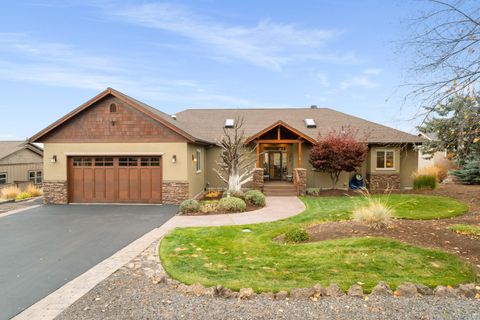 Photo of 179 Highland Meadow Loop, Redmond, OR 97756 (MLS # 220211845)