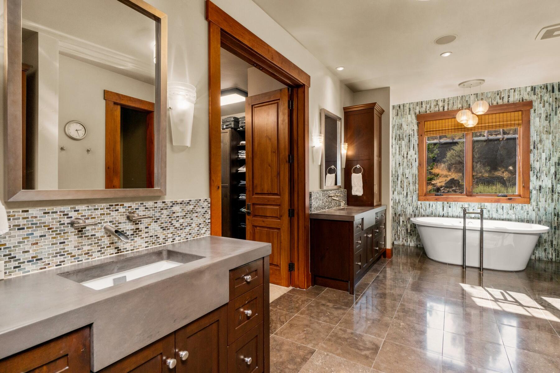 North Rim - Residential