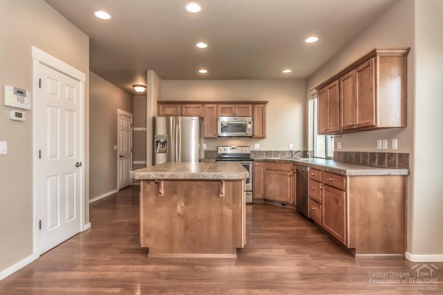 Ni Lah Sha Village - Residential