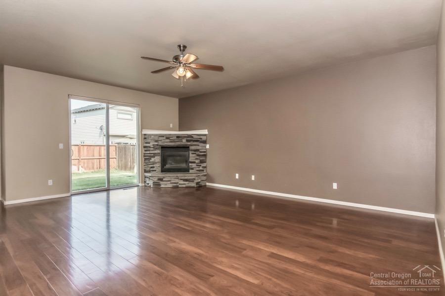 Ni Lah Sha Village - Residential