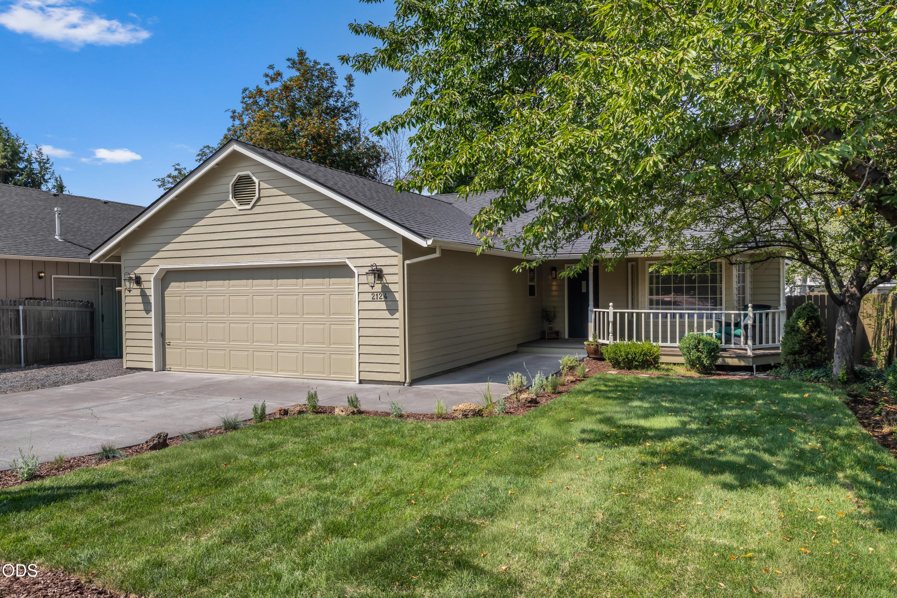 2124 NE Carrie Lane