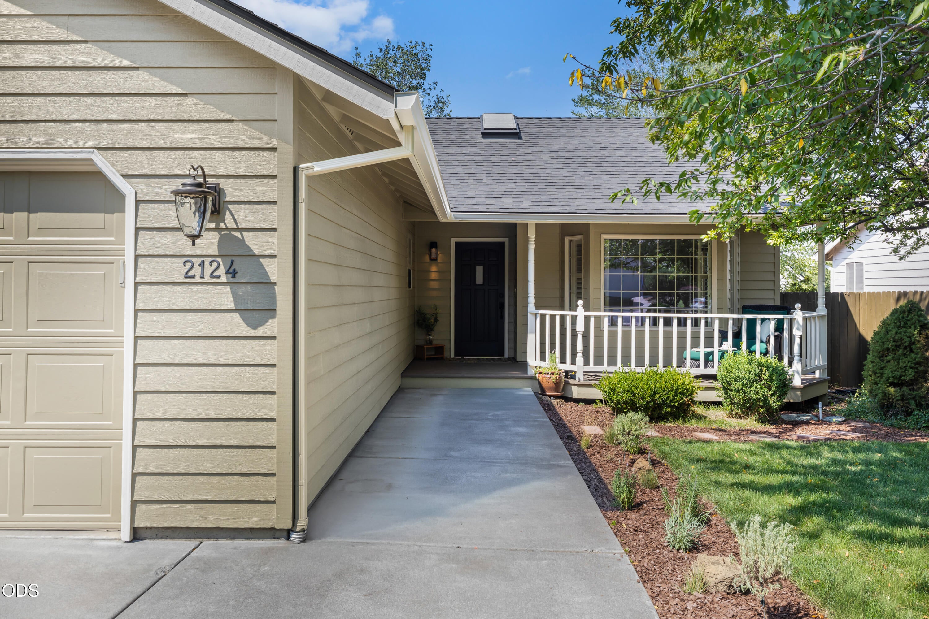2124 NE Carrie Lane