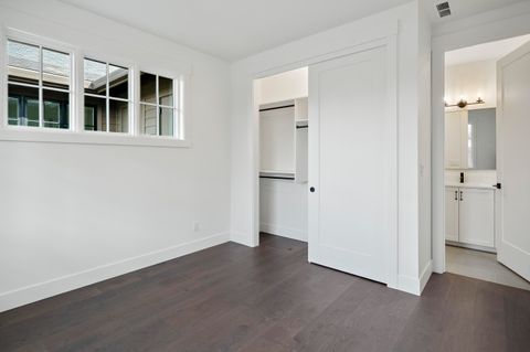 Tiny photo for 19114 Trailhead, Bend, OR 97702 (MLS # 220217291)