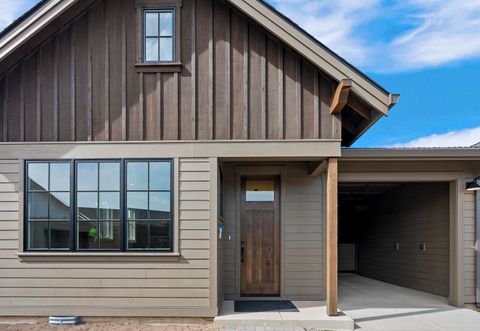 Tiny photo for 19114 Trailhead Court, Bend, OR 97702 (MLS # 220217291)