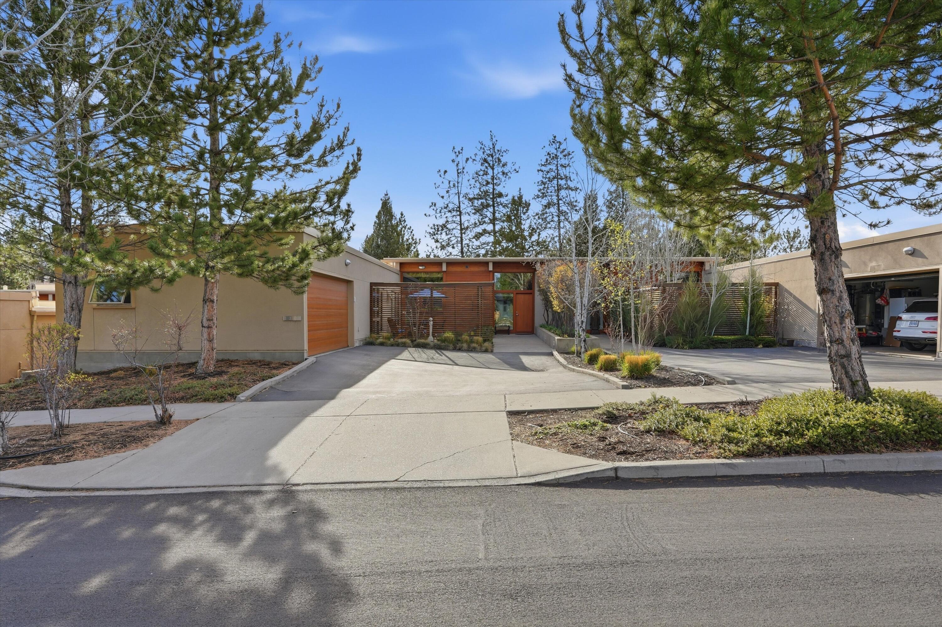 2207 NW Reserve Camp Court