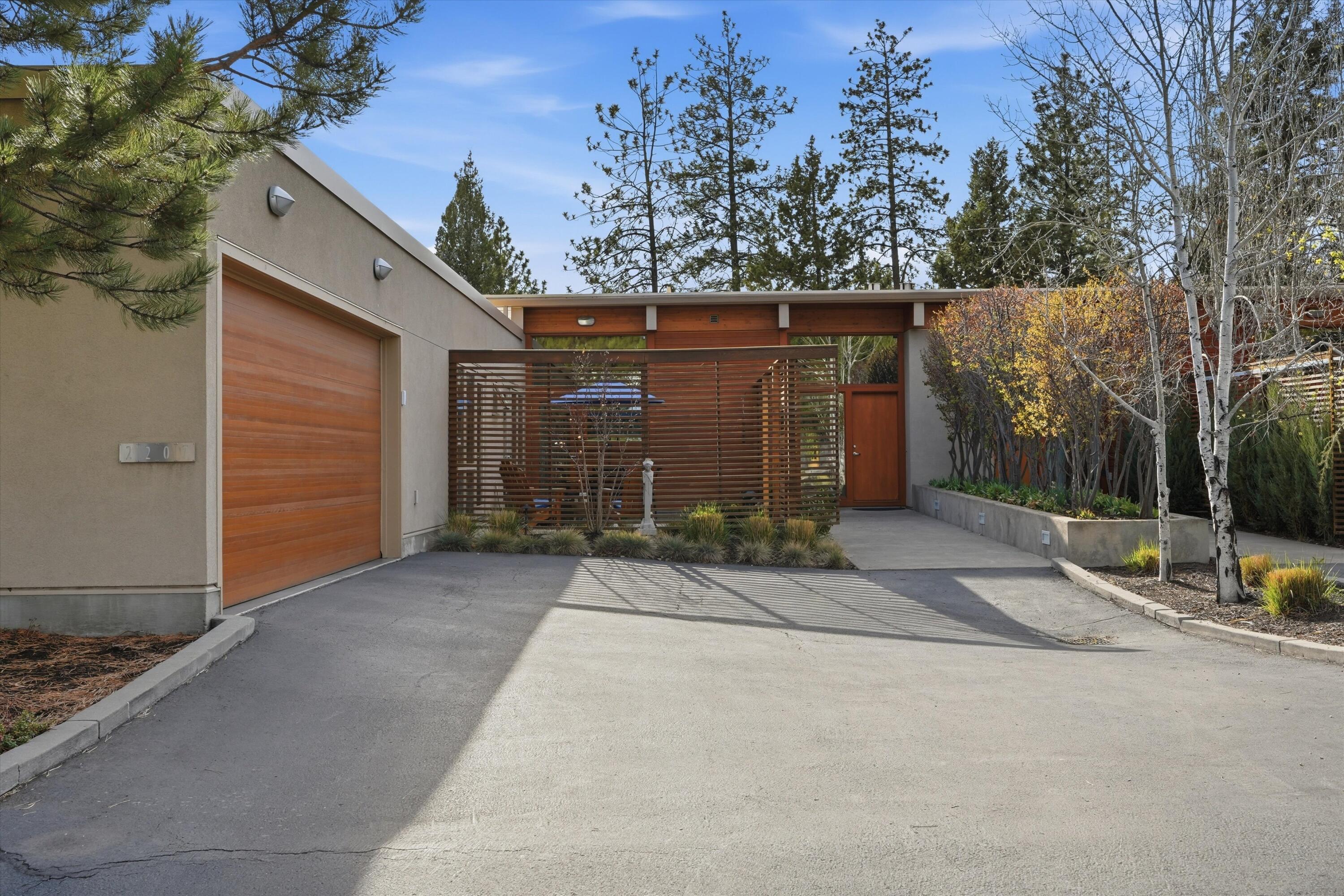 2207 NW Reserve Camp Court