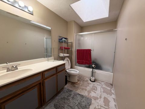 Tiny photo for 2451 Powell Street, Medford, OR 97504 (MLS # 220212807)