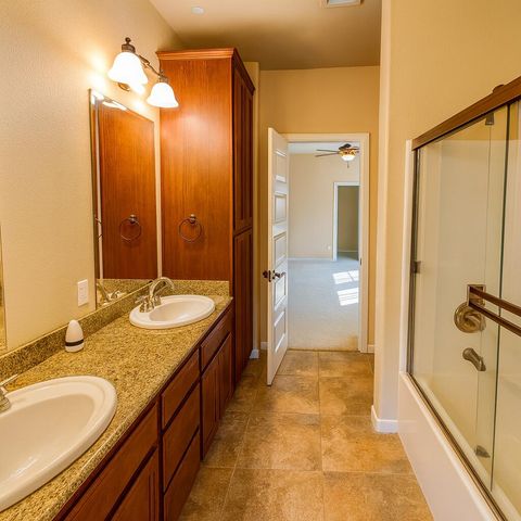 Tiny photo for 1711 Softwood Way, Grants Pass, OR 97526 (MLS # 220212447)